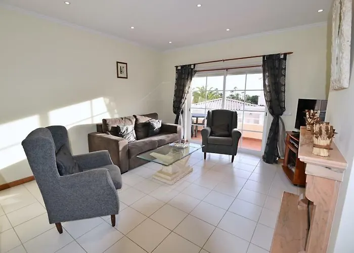 12 A Clube Golfemar Villa Carvoeiro (Lagoa)